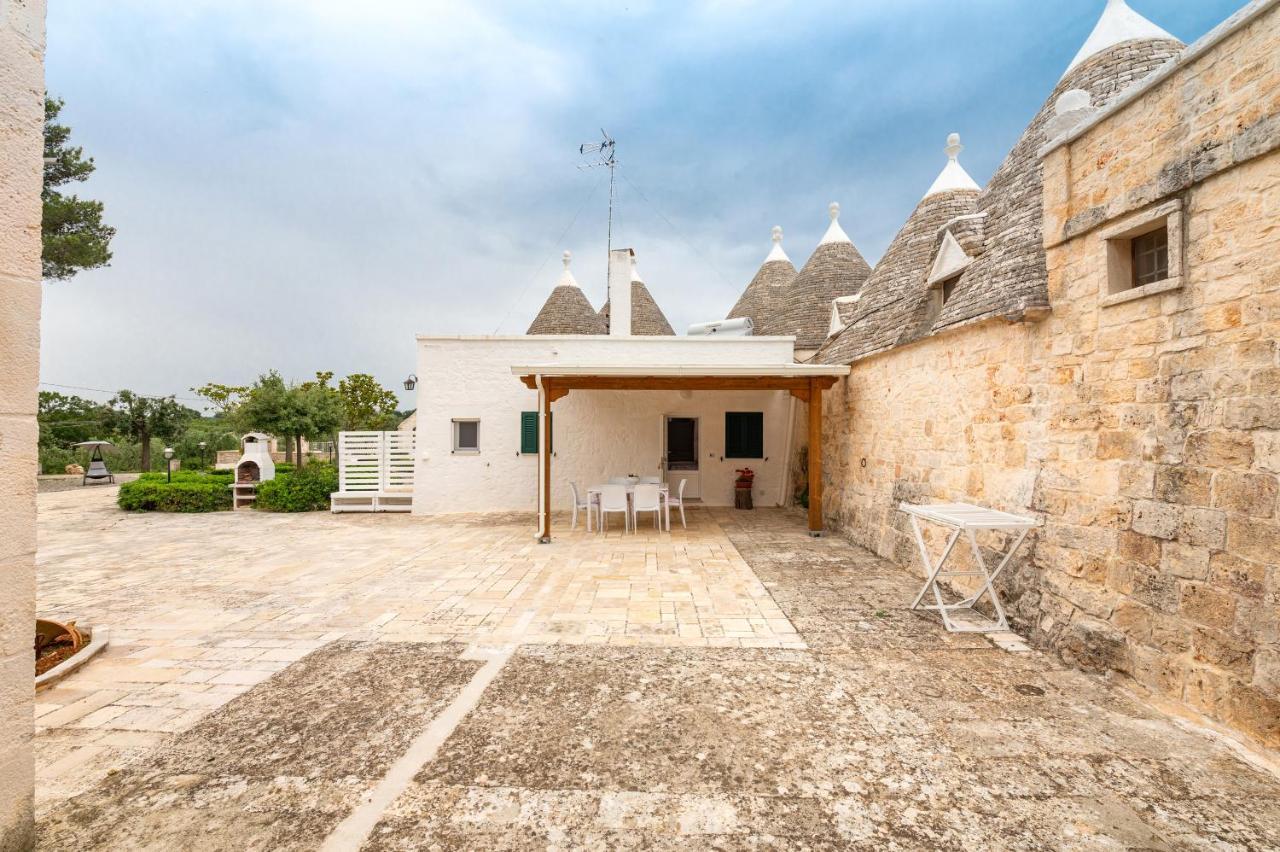 Trullo Il Focolare In Masseria Cisternino Dış mekan fotoğraf